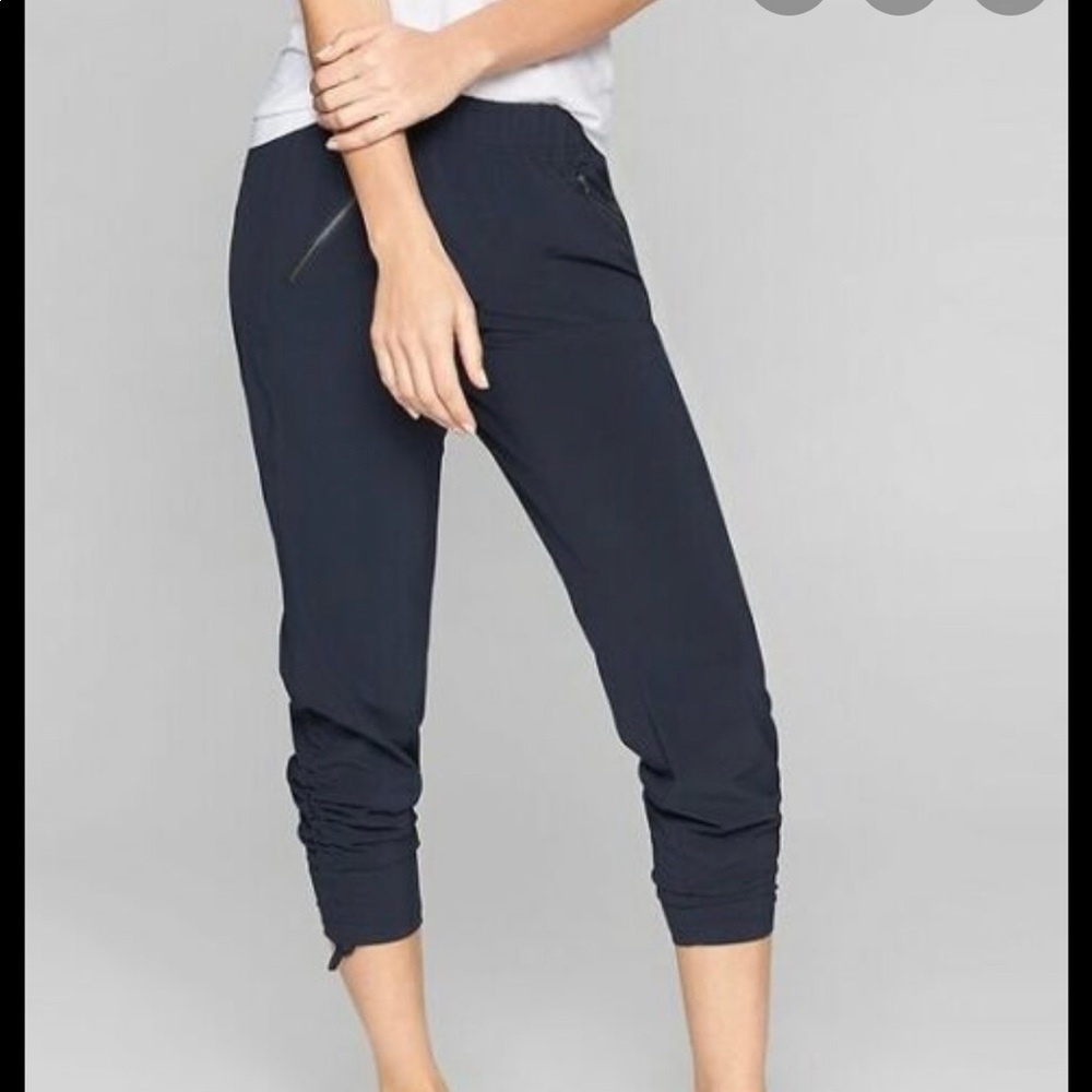 Athleta Aspire Ankle Pants gray size 2 zip pockets